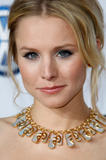 th_72845_Kristen_Bell_-_Forgetting_Sarah_Marshall_premiere_in_Hollywood_-_April_10_2008_005_122_155lo.jpg