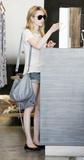 th_84192_celebrity_paradise.com_TheElder_EmmaRoberts2011_04_04_ShoppinginBeverlyHills6_122_467lo.jpg